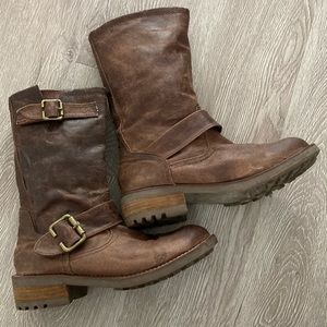SPRING pull-on boots (7.5 US)